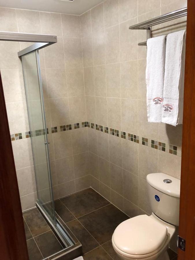 Colon Plaza Hotel Тумако Экстерьер фото